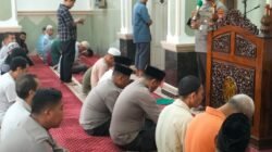 Safari Memakmurkan Masjid Polsek Wajo, Cara Sejuk Jaga Keamanan di Bulan Ramadhan