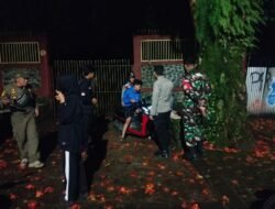 Perkuat Keamanan Pastikan Malino Aman, Babinsa Koramil 1409-04/Tinggimoncong Pimpin Patroli Cipta Kondisi di Kelurahan Malino