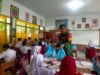 Pastikan Kualitas Nutrisi Siswa, Babinsa Gowa Pantau Langsung Penyaluran MBG di Pallangga
