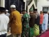 Manunggal dengan Rakyat, Babinsa Kodim 1409/Gowa Gelar Safari Subuh Berjamaah