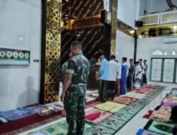 Jaga Kondusivitas Wilayah, Babinsa Kodim 1409/Gowa Aktifkan Komsos Usai Shalat Subuh