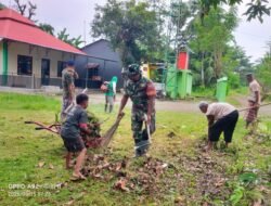 Sambut Idul Fitri, Babinsa Koramil 08 Bontonompo dan Warga Kompak Bersihkan Lapangan Sholat Id