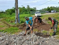 Tingkatkan Kenyamanan Publik, Babinsa Kodim 1409/Gowa dan Aparat Kelurahan Bontoramba Gelar Karya Bakti