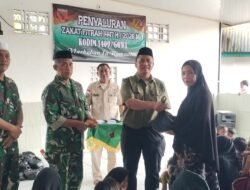 Dandim 1409/Gowa Pimpin Penyaluran Zakat Fitrah 1447 H di Masjid Al-Anshar