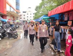 Jelang Lebaran, Kapolres Pelabuhan Makassar Pantau Paotere dan Pusat Belanja, Pastikan Keamanan Warga