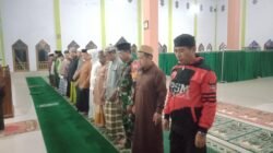 Perkuat Silaturahmi Lewat Ibadah, Babinsa Kodim 1409/Gowa Gelar Safari Subuh di Masjid Besar Malakaji