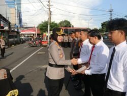 Motivasi Tingkatkan Pelayanan, Kapolres Pelabuhan Makassar Berikan Reward kepada Personel Terbaik