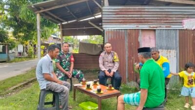 Sinergi TNI-Polri, Babinsa Kodim 1409/Gowa dan Binmas Komsos Ajak Warga Aktifkan Pos Ronda