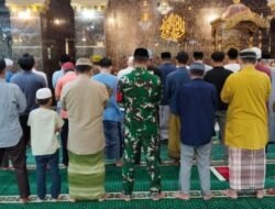 Pererat Silaturahmi, Babinsa Koramil 1409-01/Somba Opu Gelar Safari Subuh di Masjid Al-Muhajirin