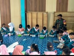 Kawal Program Nasional, Babinsa Koramil Tompobulu Kodim 1409/Gowa Pastikan Menu MBG di Malakaji Layak Konsumsi