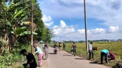 Wujudkan Lingkungan Asri, Babinsa Koramil 1409-05/Pallangga Bersama Warga Gelar Karya Bakti Massal