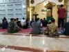 Safari Subuh di Masjid Baiturrahman, Babinsa Koramil 1409-01/Somba Opu Pererat Silaturahmi dengan Warga
