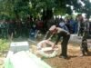 Penghormatan Terakhir bagi Pejuang, Danramil 1409-06/Bajeng Pimpin Upacara Militer Pemakaman Veteran RI di Bajeng