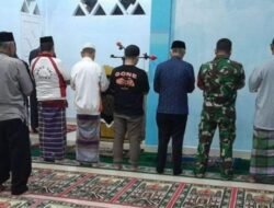 Pererat Silaturahmi, Babinsa Koramil Tinggimoncong Kodim 1409/Gowa Gelar Safari Subuh di Masjid Al Rahman