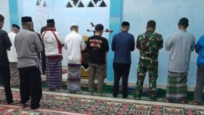 Pererat Silaturahmi, Babinsa Koramil Tinggimoncong Kodim 1409/Gowa Gelar Safari Subuh di Masjid Al Rahman
