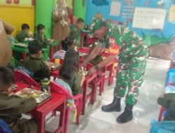 Pastikan Tepat Sasaran, Babinsa Desa Kanjilo Kodim 1409/Gowa Pantau Distribusi Makanan Bergizi Gratis