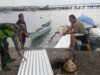 Terjang Badai di Laut, TNI dan Warga Kompak Angkut Material, RTLH TMMD Ke 128 Kodim 1415/Selayar