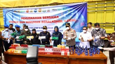 Kapolda Sulsel Hadiri Pemusnahan Rokok dan Minuman Beralkohol Ilegal oleh Kanwil DJBC Sulbagsel