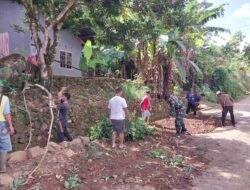 Wujudkan Lingkungan Bersih,Babinsa Koramil 1409-07/Tompobulu Kodim Gowa Gelar Karya Bhakti di Dusun Buakkang