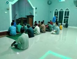 Sinergi Subuh: Babinsa Kodim 1409/Gowa Jaga Kamtibmas Lewat Safari Religi di Bontolangkasa Selatan