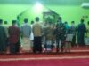 Perkuat Silaturahmi, Babinsa Kodim 1409/Gowa Gelar Safari Subuh dan Komsos di Barombong