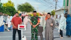 Pastikan Keamanan Hari Raya, Babinsa Kodim 1409/Gowa Hadir di Tengah Masyarakat Saat Sholat Idul Adha