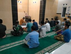 Wujudkan Kemanunggalan TNI-Rakyat, Babinsa Kodim 1409/Gowa Rutinkan Safari Subuh di Wilayah Binaan