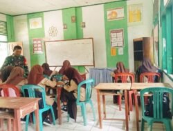 Dukung Gizi Anak Bangsa, Babinsa Kelurahan Malakaji Kodim 1409/Gowa Awasi Penyaluran MBG untuk Ratusan Siswa