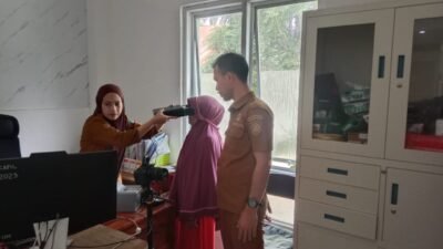 Rumah Bocor dan Hidup Sendiri, Dg Samaya Kini Mulai Diuruskan KTP dan KK-nya