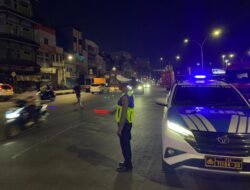 Satlantas Polres Pelabuhan Makassar Perkuat Strong Point Malam