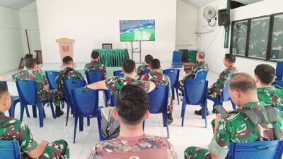 Akrab dan Penuh Tawa, Aula Kodim Gowa Jadi Saksi Keseruan Nobar Piala Dunia 2026