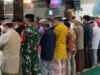 Safari Subuh di Masjid Jami Al-Muhajirin, Babinsa Koramil 1409-01/Somba Opu Pererat Silaturahmi