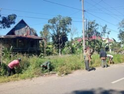 Budayakan Gotong Royong, Babinsa Kodim 1409/Gowa Bersama Perangkat Lingkungan dan Warga Cikoro Gelar Karya Bakti