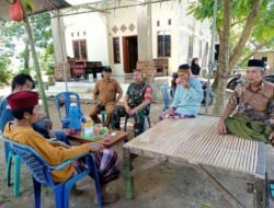 Pererat Sinergi di Desa Romanglasa, Babinsa Koramil 1409-08/Bontonompo Gelar Komsos bersama Warga