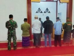 Pererat Silaturahmi, Babinsa Tinggimoncong Kodim 1409/Gowa Safari Shalat Subuh di Masjid Al Amin