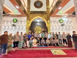 Safari Memakmurkan Masjid, Polres Pelabuhan Makassar Ajak Warga Perkuat Iman dan Jaga Kamtibmas Lewat Salat Berjamaah
