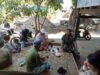 Peduli Kesehatan dan Lingkungan, Babinsa Kodim 1409/Gowa Komsos Ajak Warga Jaga Kebersihan