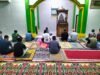 Bangun Kemanunggalan TNI-Rakyat, Babinsa Kodim 1409/Gowa Laksanakan Safari Subuh di Masjid Nurul Jihad