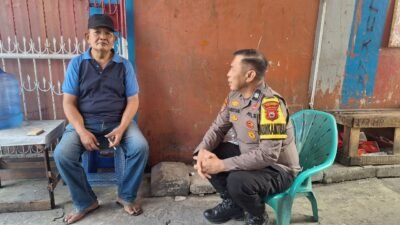 Ngobrol Santai Bareng Warga, Bhabinkamtibmas Kelurahan Ende Sampaikan Pesan Penting Kamtibmas