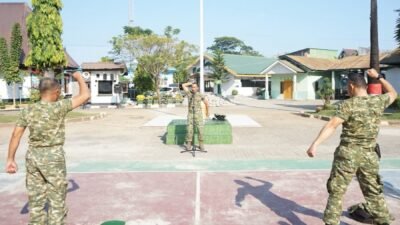 Persiapkan Fisik Prima Sebelum Bertugas, Prajurit Kodim 1409/Gowa Laksanakan Senam Kerja Usai Upacara Bendera