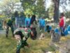 Pererat Gotong Royong, Babinsa Kodim 1409/Gowa Bersama Masyarakat Bersihkan Kompleks Pekuburan Romangloe