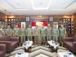 Pererat Sinergi Wujudkan Profesionalisme TNI AD, Pangdam XIV/Hsn Terima Kunjungan Silaturahmi Pangdivif 3/Kostrad