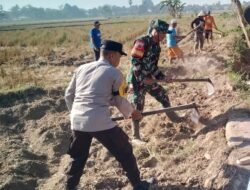 Wujudkan Akses Tani yang Lebih Baik, Babinsa dan Warga Dusun Allu Bahu-Membahu Buka Jalan Swadaya