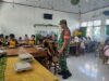 Kawal Program Pemerintah, Babinsa Koramil 1409-05/Pallangga Kelurahan Tetebatu Pantau Penyaluran Makan Bergizi Gratis di SD Inpres Biringkaloro